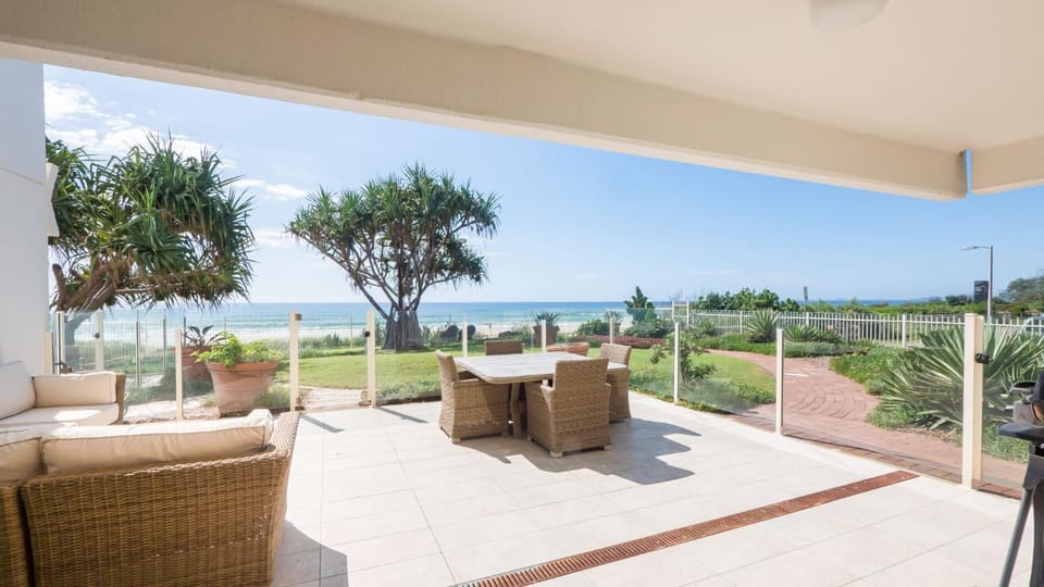 Patio, Natural landscape, View (from property/room), Balcony/Terrace, Seating area, Sea view