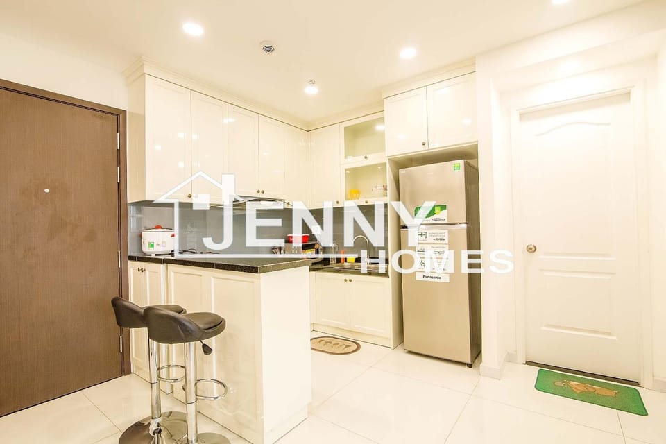Kitchen or kitchenette, Communal kitchen