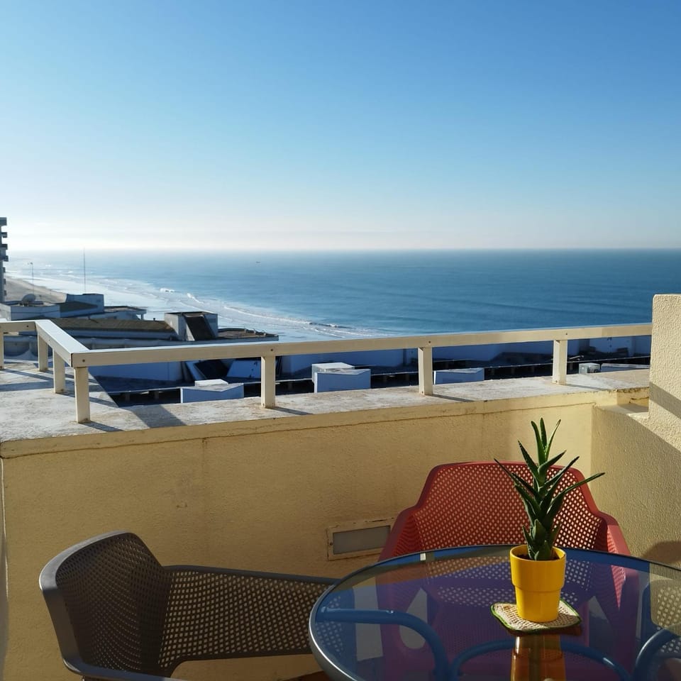 Atico Apartamento Loft Playa Victoria Cadiz Apartment in Cadiz