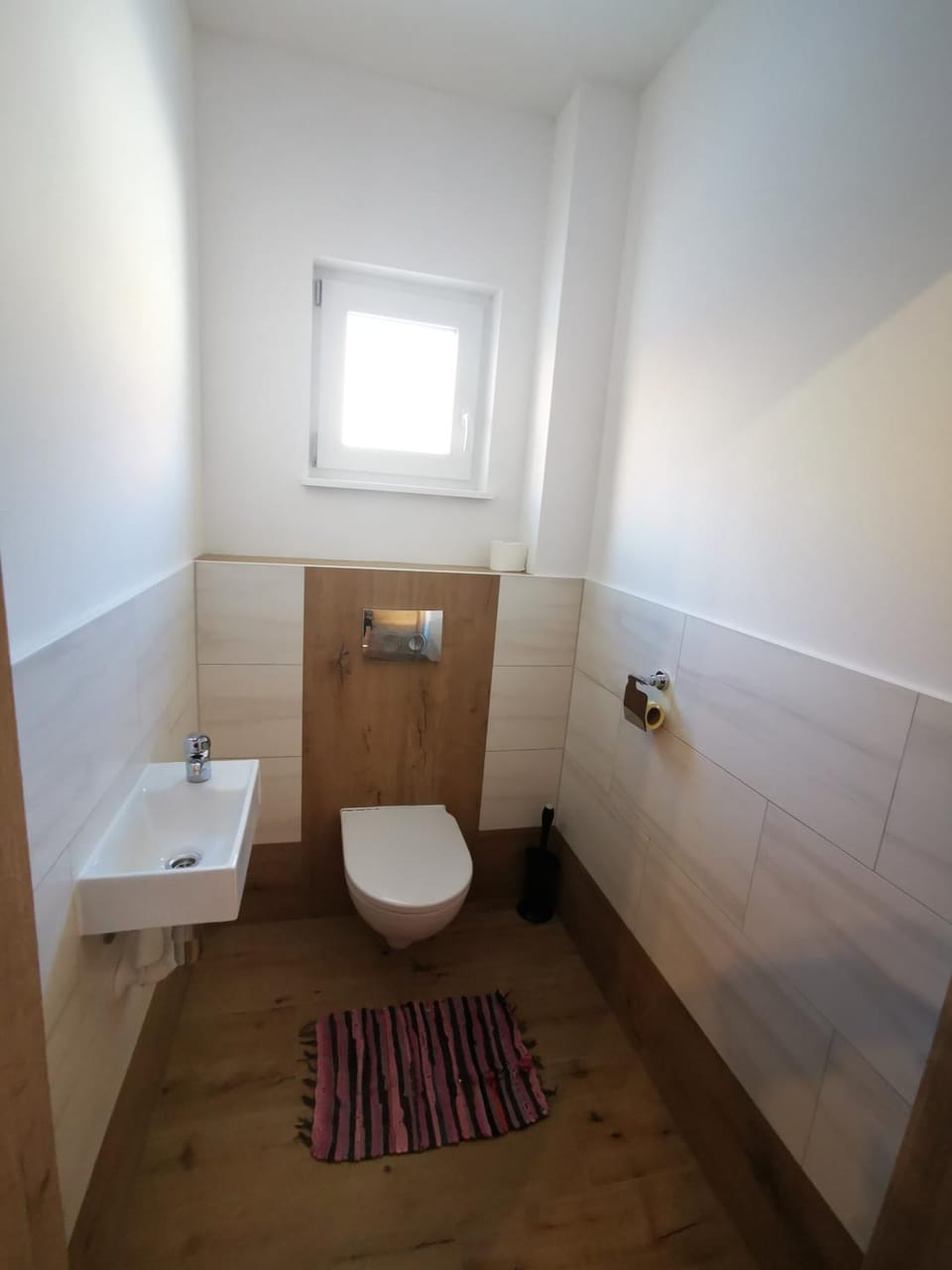 Toilet, Decorative detail