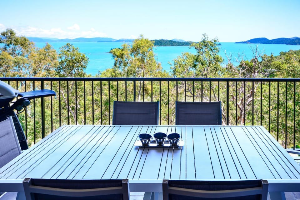 View (from property/room), Balcony/Terrace, Sea view