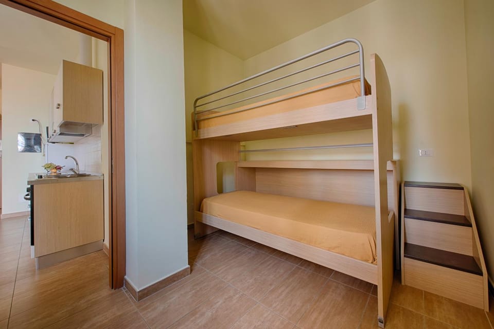 bunk bed
