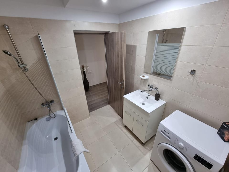 Shower, Toilet, Bathroom, Bath, towels, washing machine, dryer