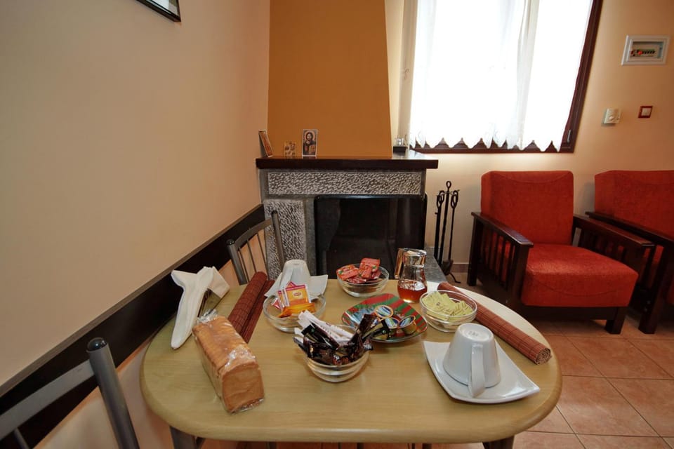 Dining area, Breakfast