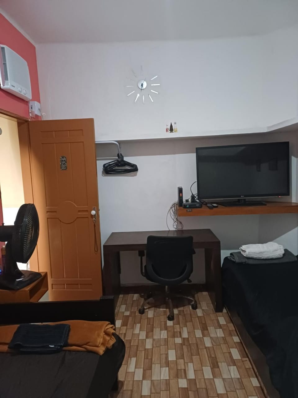 TV and multimedia, Photo of the whole room