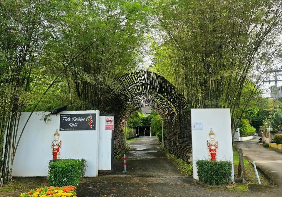 Property building, Facade/entrance