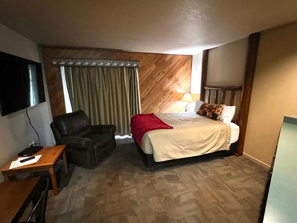 Whitetail Lodge Hotel in St Germain