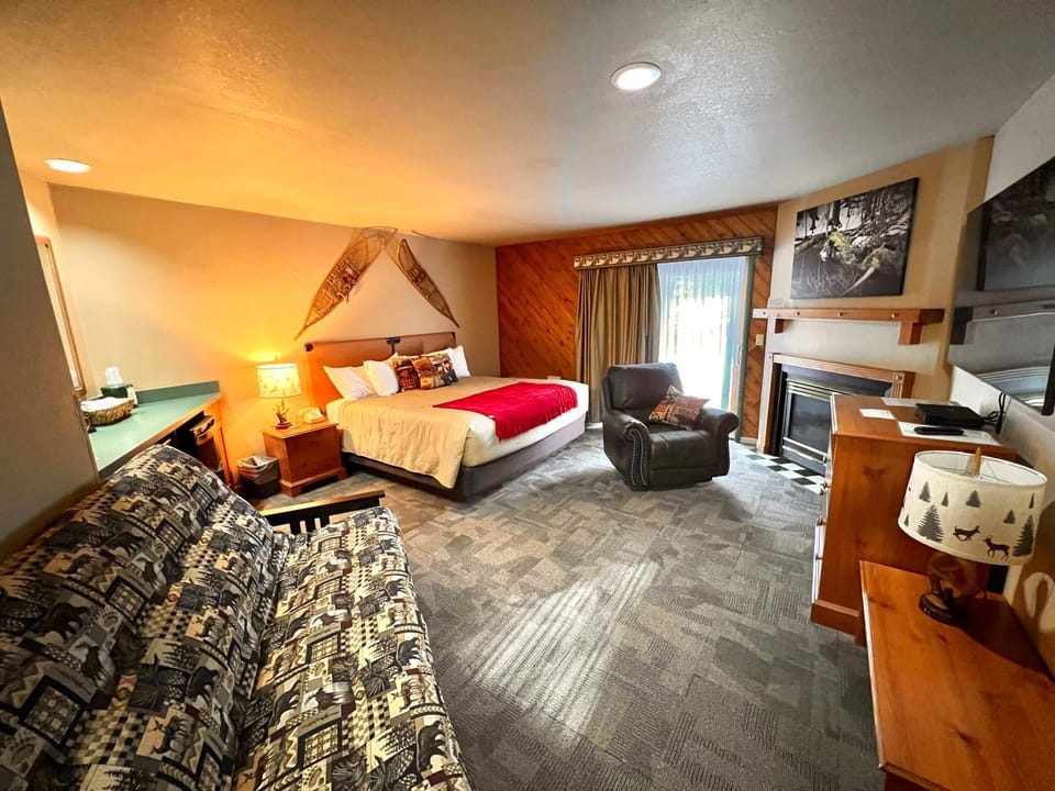 Whitetail Lodge Hotel in St Germain