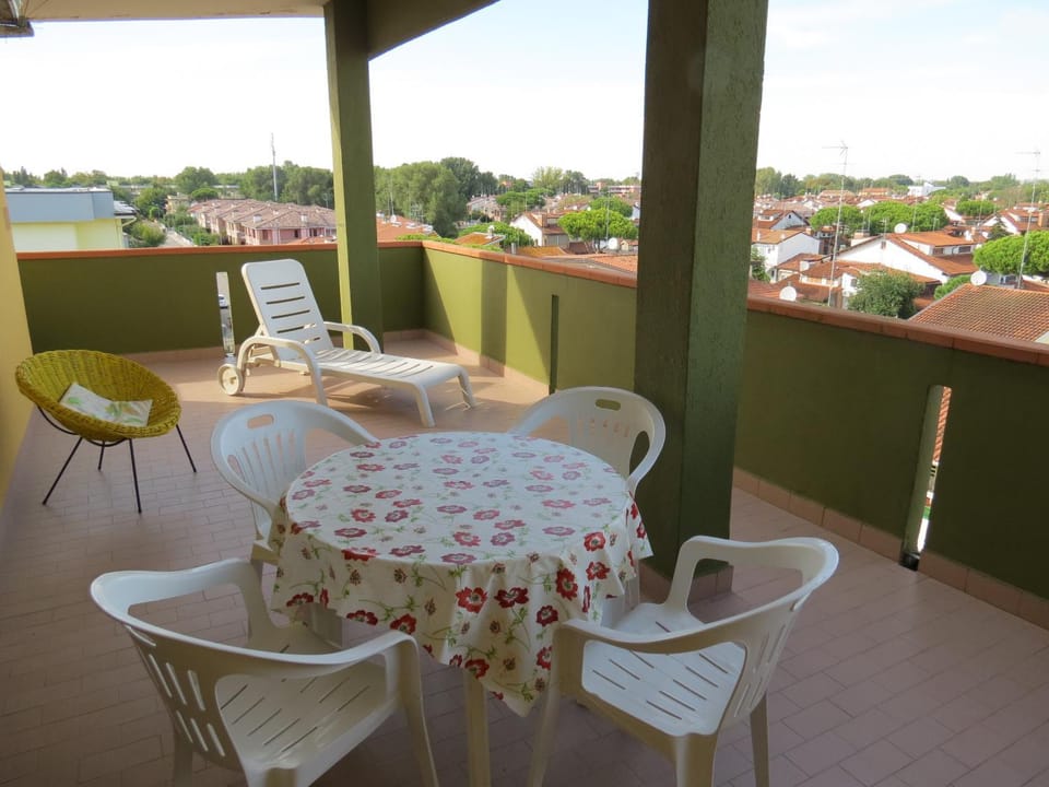 Balcony/Terrace, City view