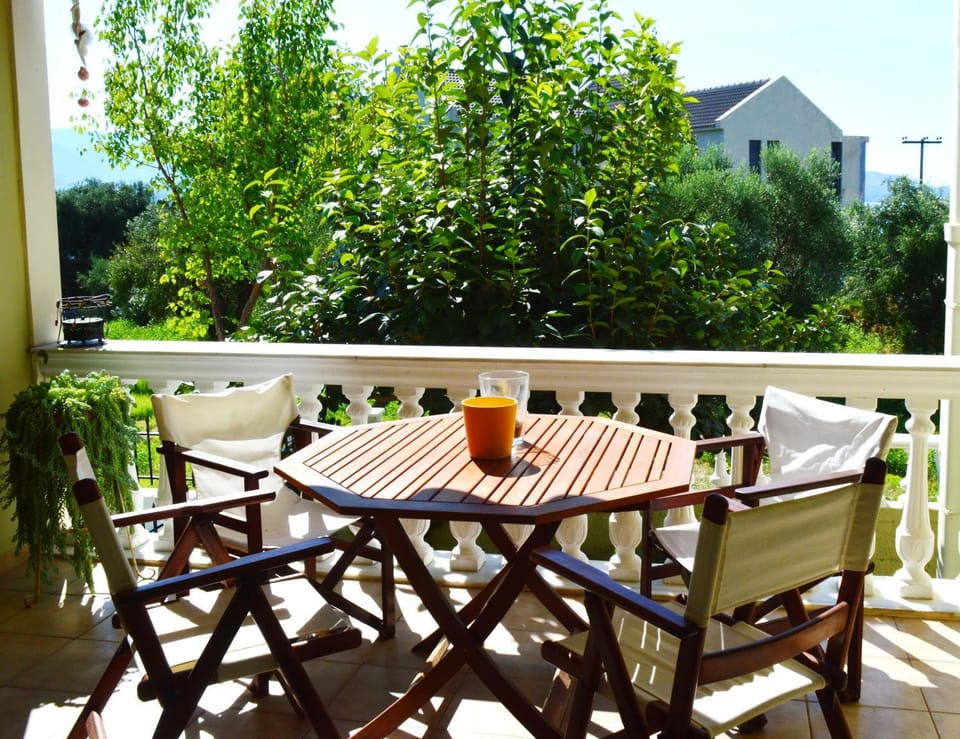 Balcony/Terrace, Garden view