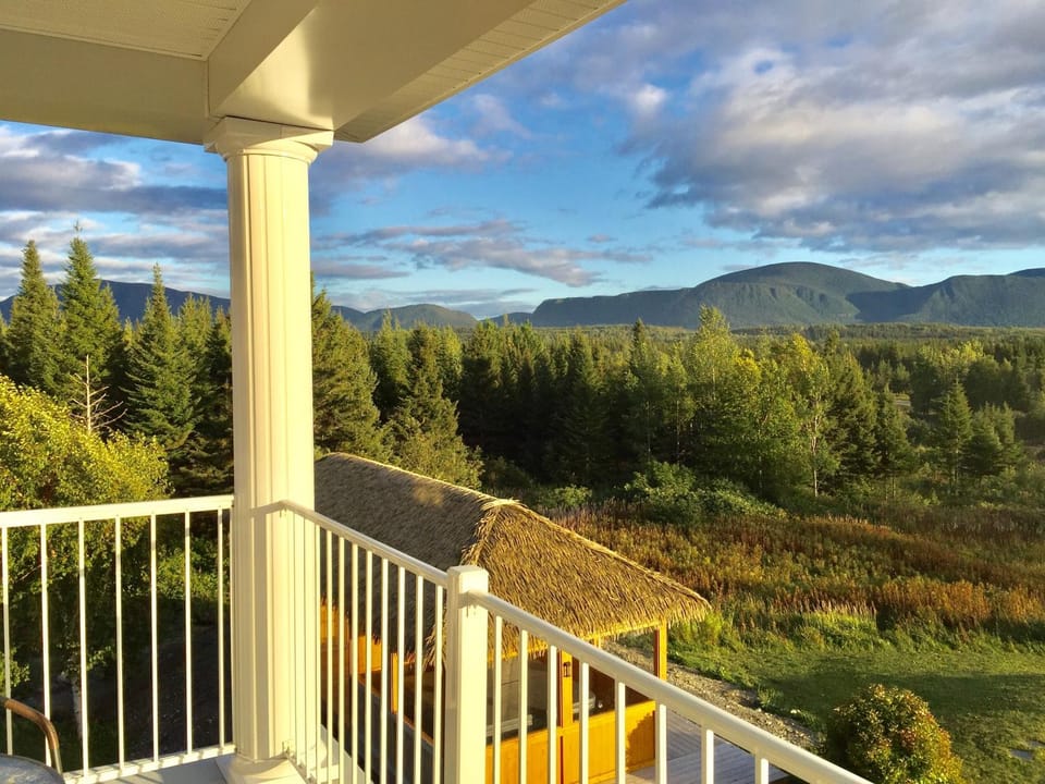 Balcony/Terrace, Mountain view