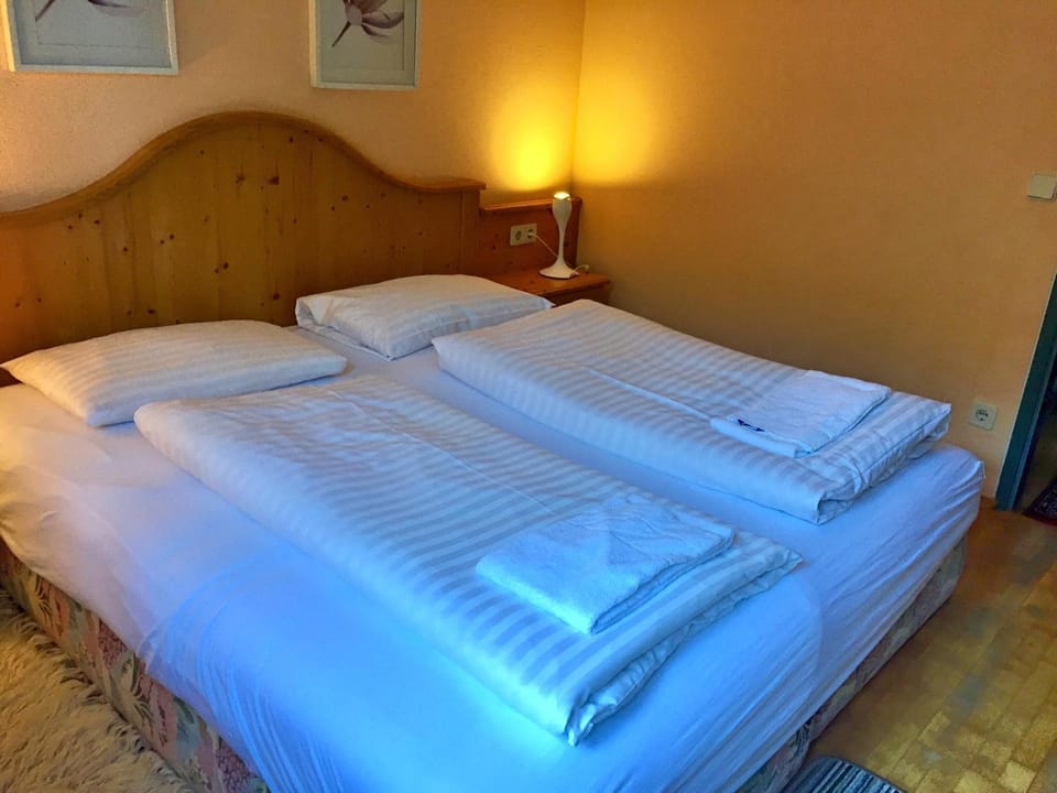 Bedroom, Garden view