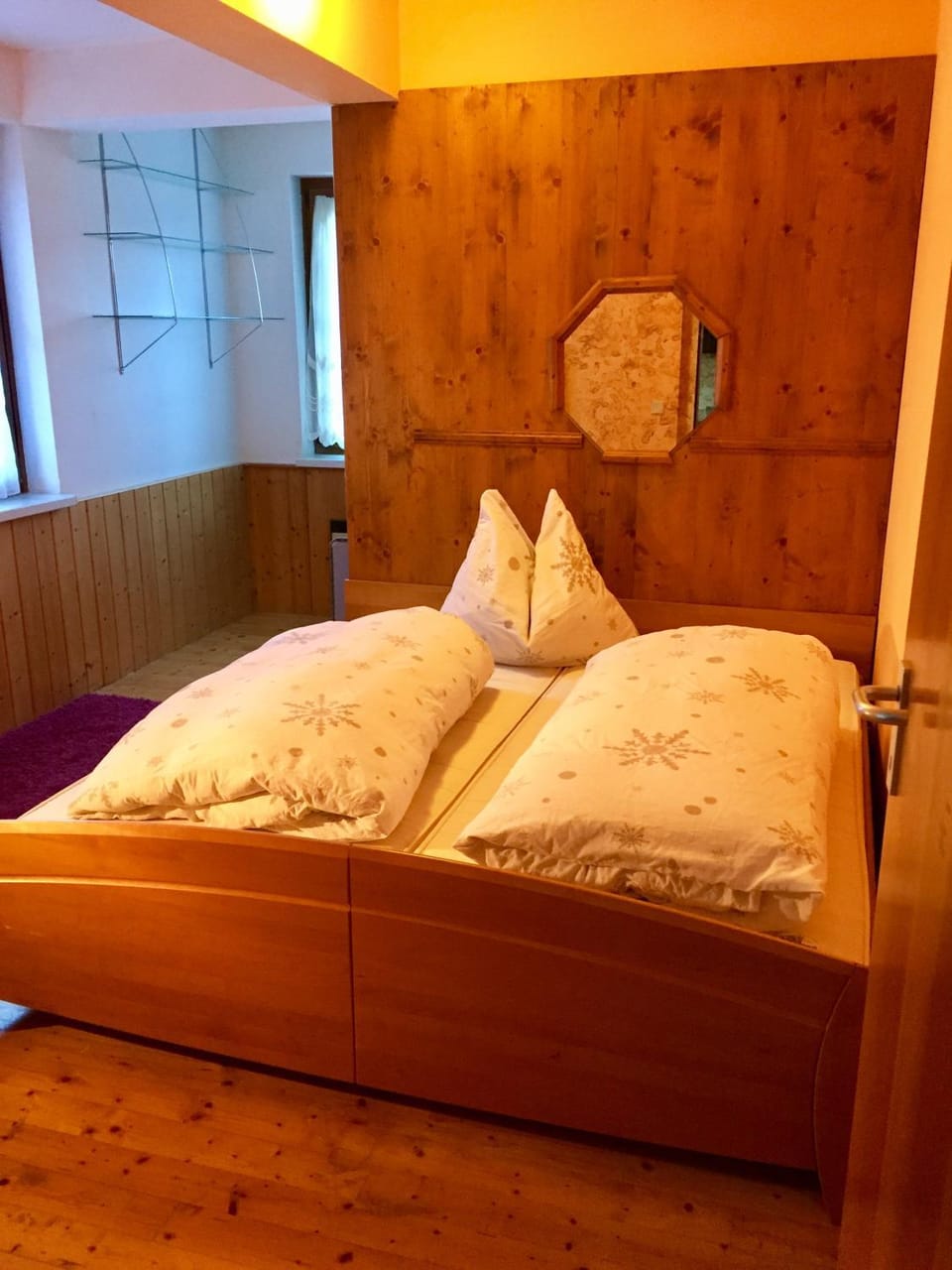 Bedroom, Garden view, cot, Family, Inner courtyard view