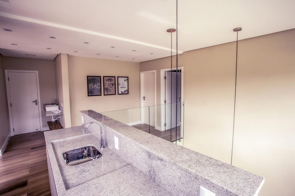 Lounge or bar, Alcoholic drinks