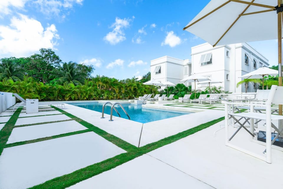 Day, Pool view, Swimming pool, sunbed