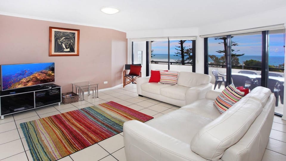 Unit 1 The Rocks Apartment in Coolum Beach