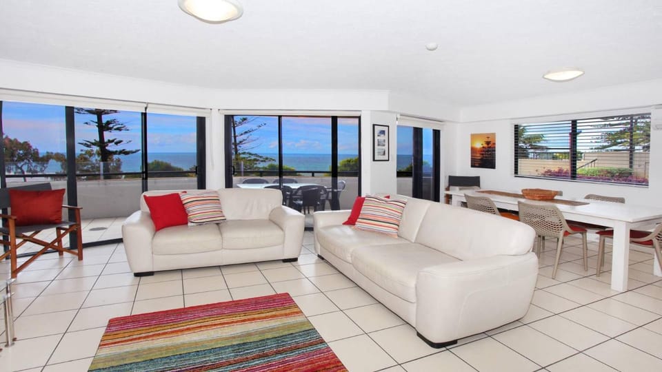 Unit 1 The Rocks Apartment in Coolum Beach