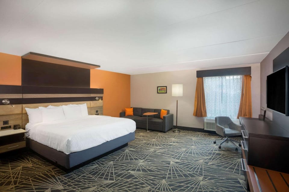 Photo of the whole room, On site