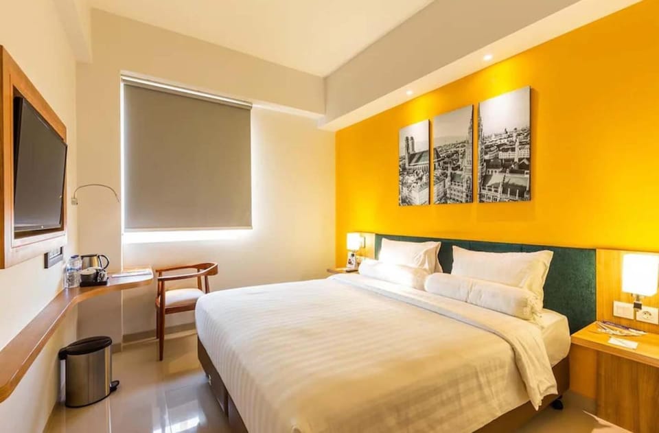 Bed, Bathroom, TV and multimedia, Bedroom