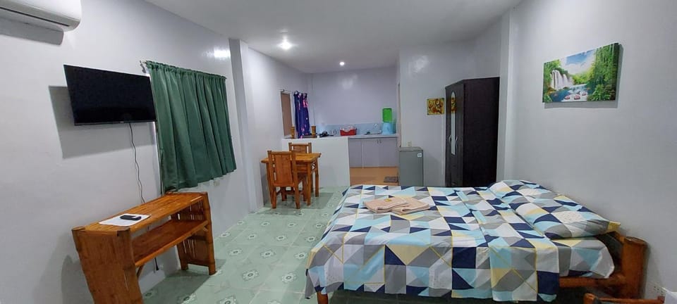 Bed, Photo of the whole room, Bedroom, air conditioner