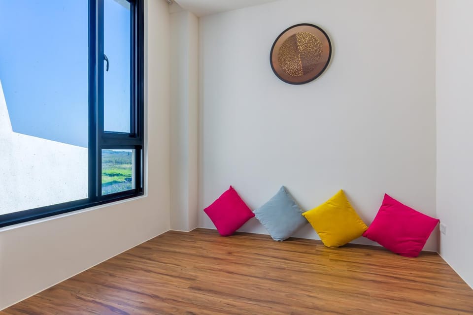 Decorative detail, Seating area