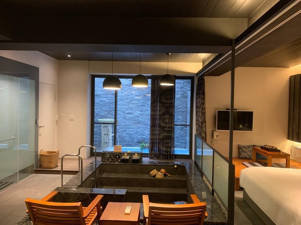 Hot Spring Bath, Bedroom, Bath