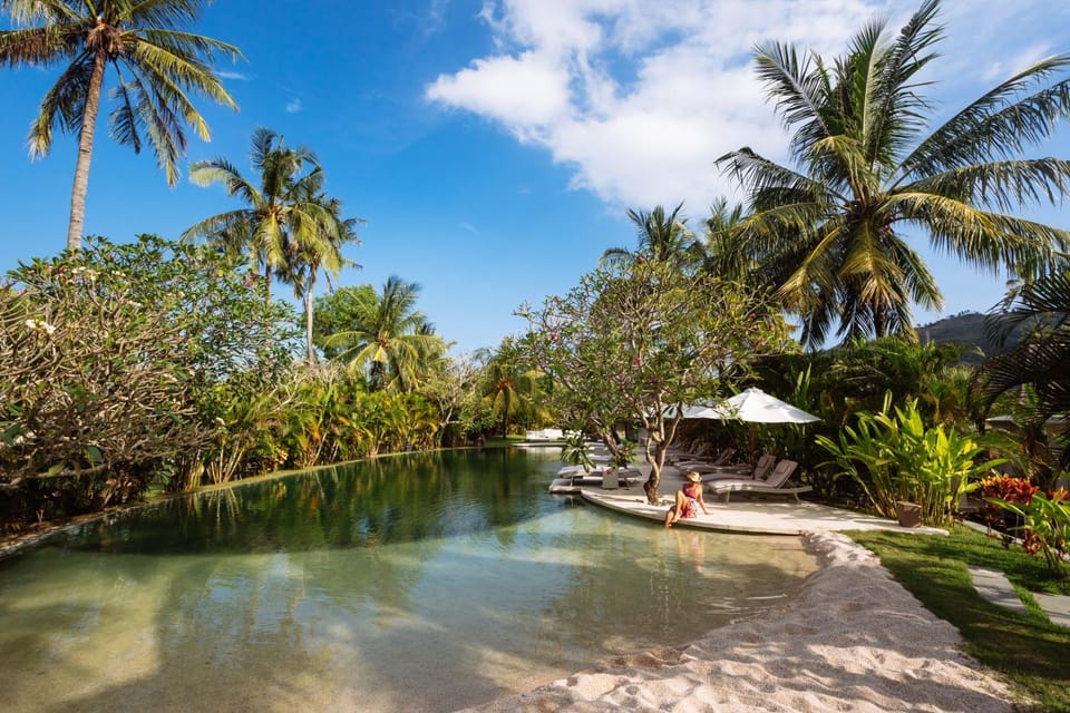 Swimming pool