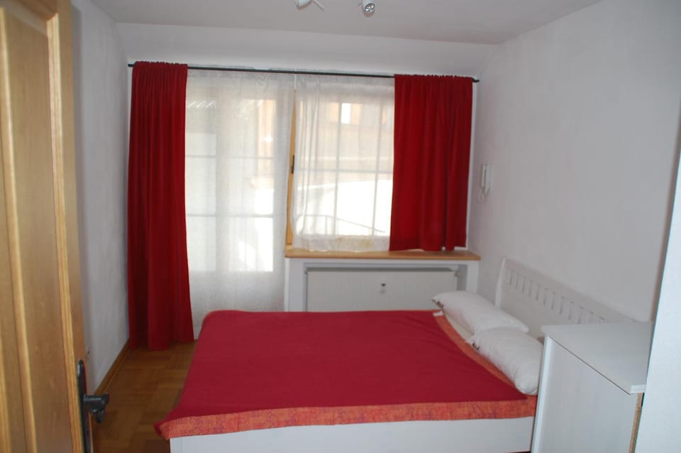 Bed, Decorative detail, Bedroom, Mountain view, Inner courtyard view