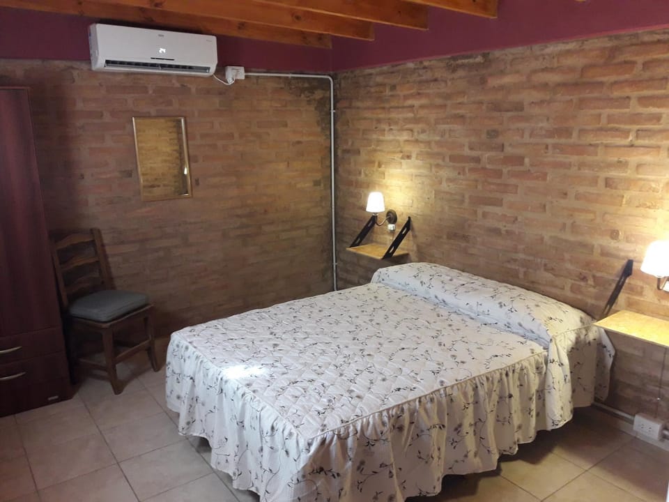 Las Encinas Nature lodge in Potrero de los Funes