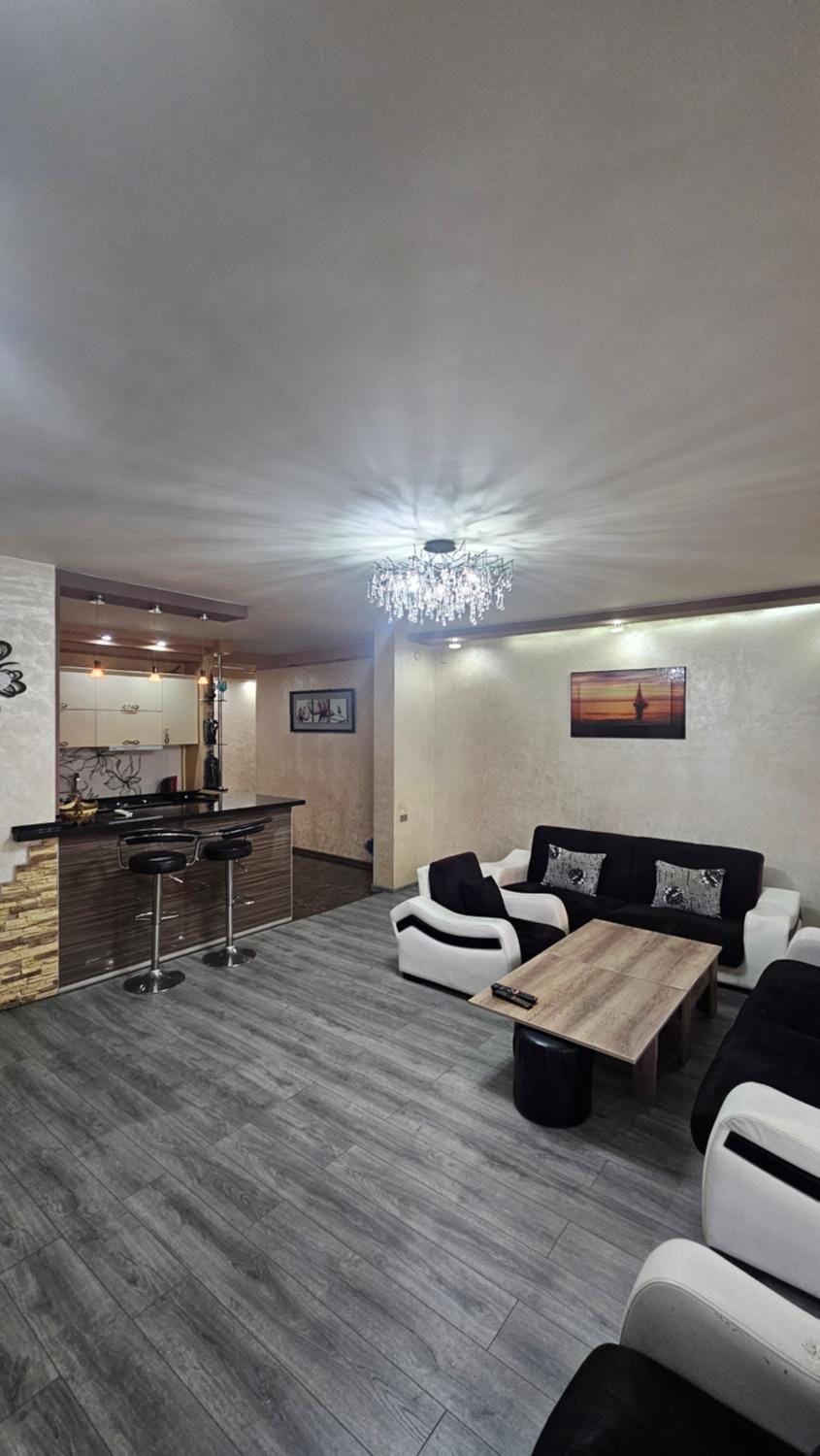 Nukri-2017 Apartment in Batumi