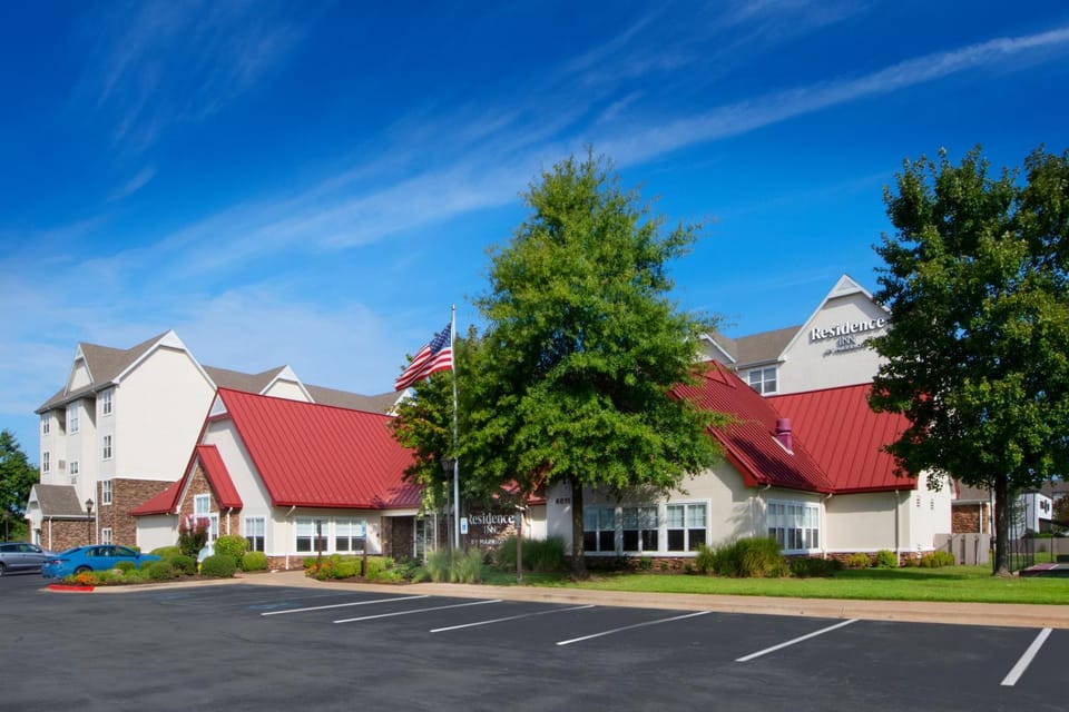 Property building, Day, Parking