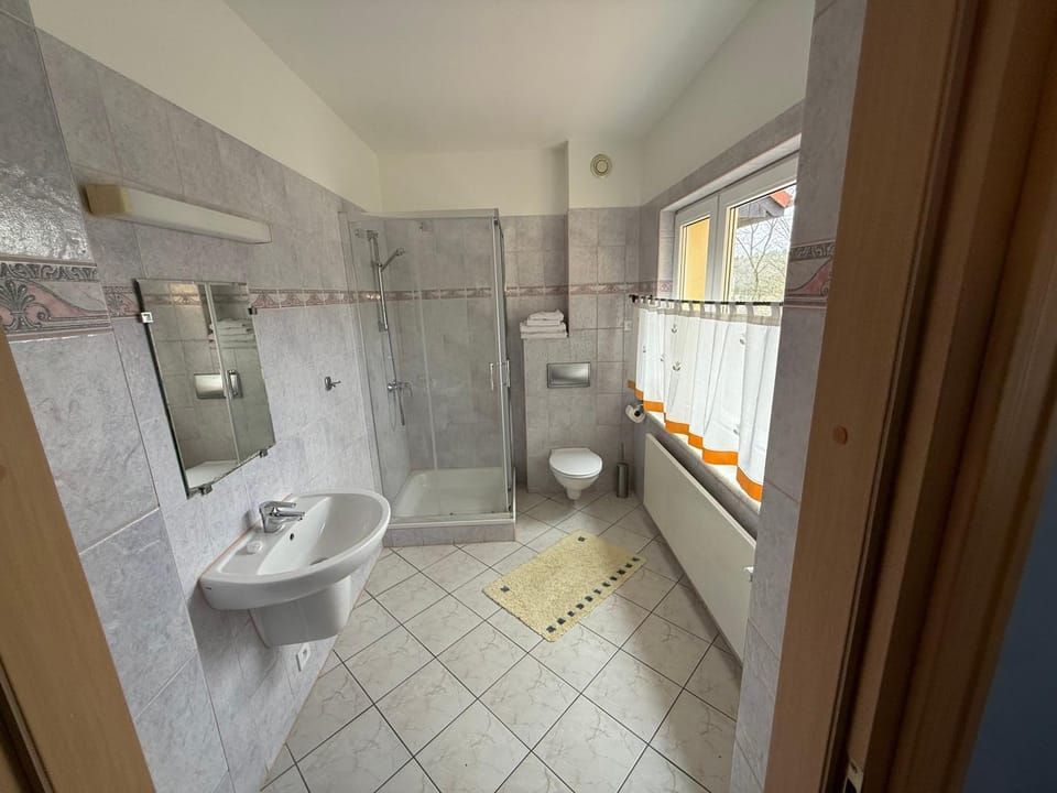 Restaurant & Hostel "Broadway" Inn in Szczecin