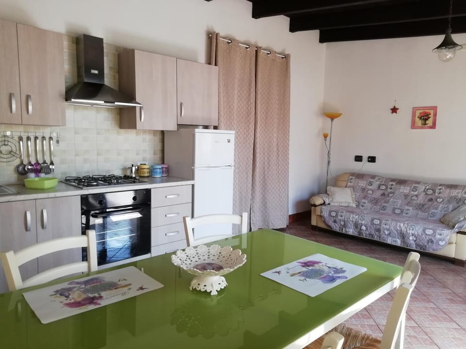 Kitchen or kitchenette, Living room, Dining area