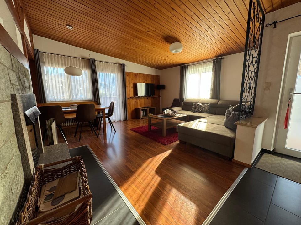 Communal lounge/ TV room, Living room, Dining area, fireplace
