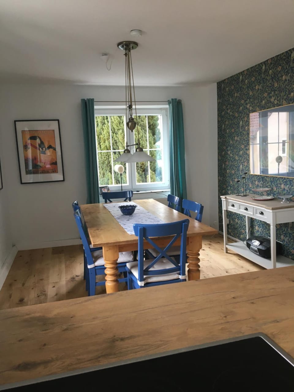 Photo of the whole room, Dining area