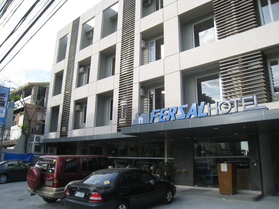 Property building, Day