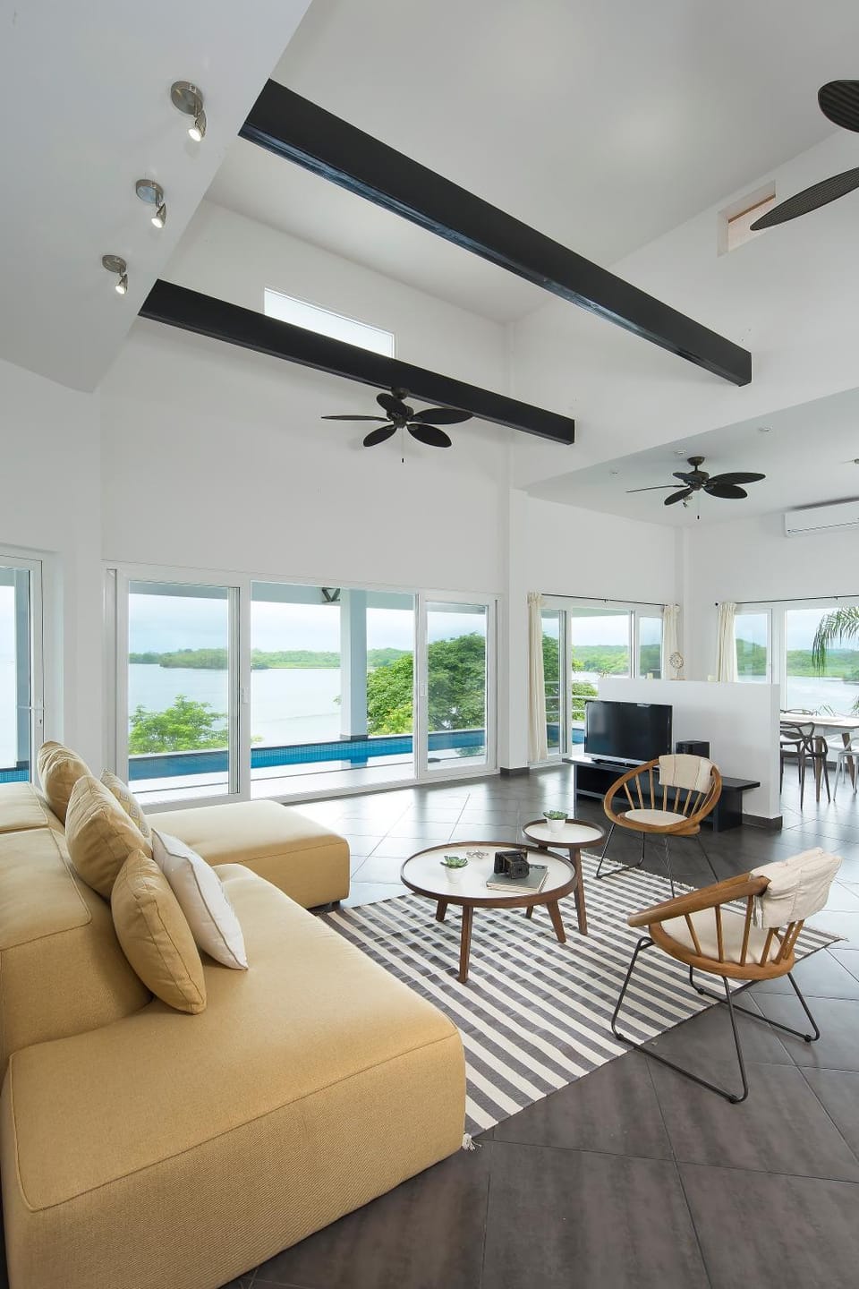 Living room, Sea view