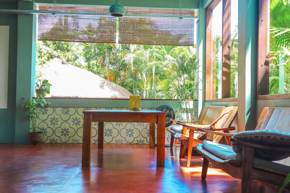 Communal lounge/ TV room