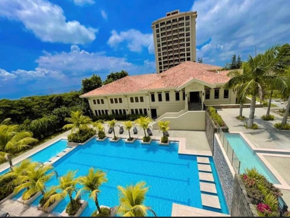 Splendido Tower 2 Ann's Unit NETFLIX, FreeParking Apartment in Calabarzon