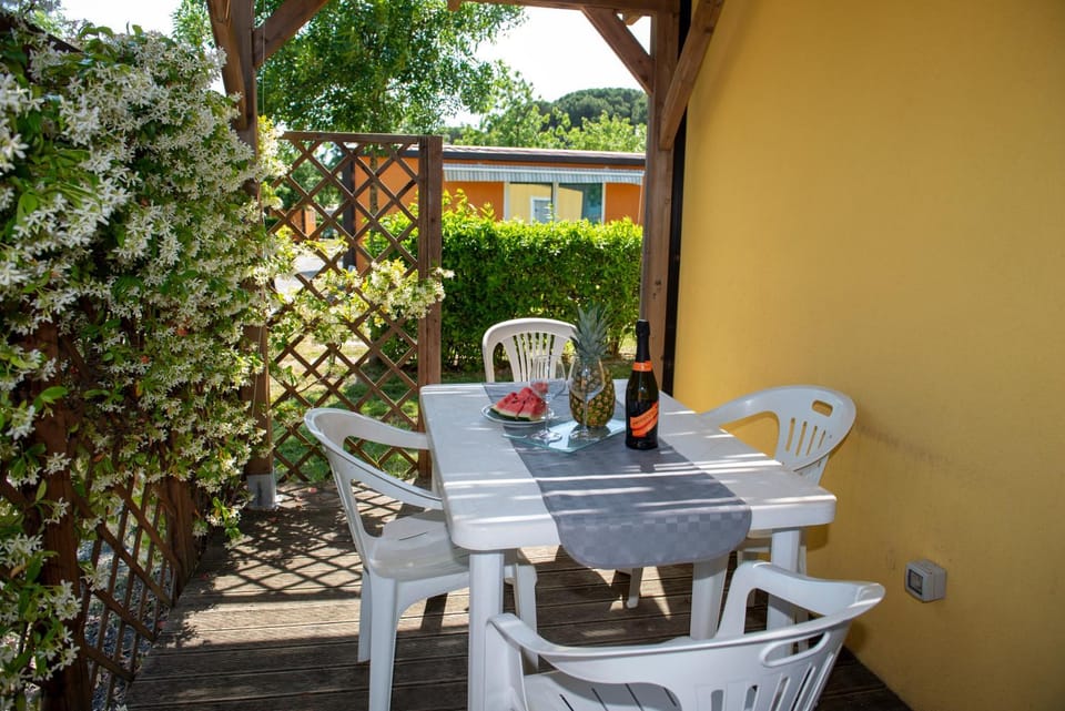 Patio, Garden, View (from property/room), Balcony/Terrace, Dining area, Garden view