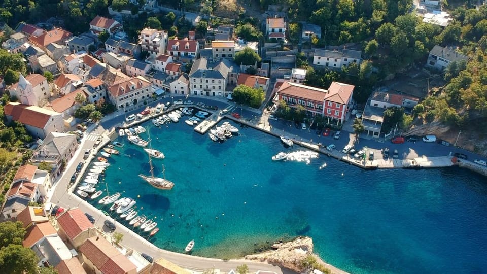 City view, Sea view