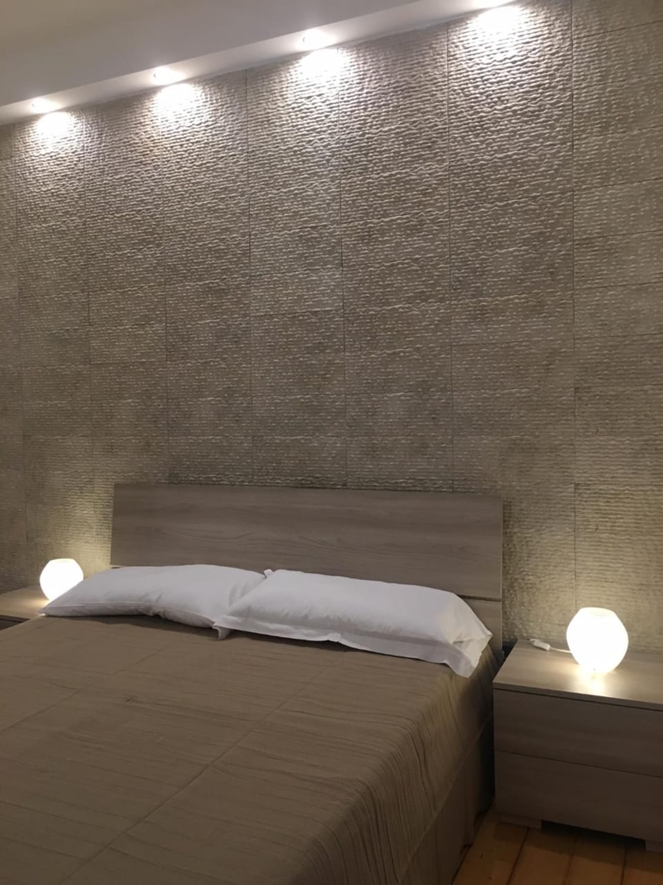 Bedroom, Family