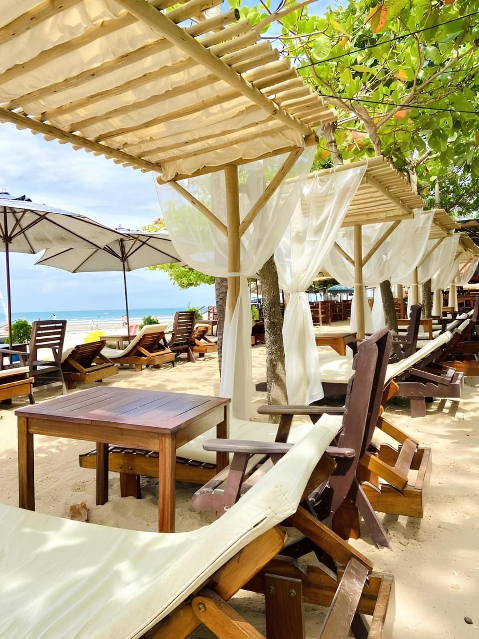 Patio, Day, Natural landscape, Beach, Sea view, sunbed