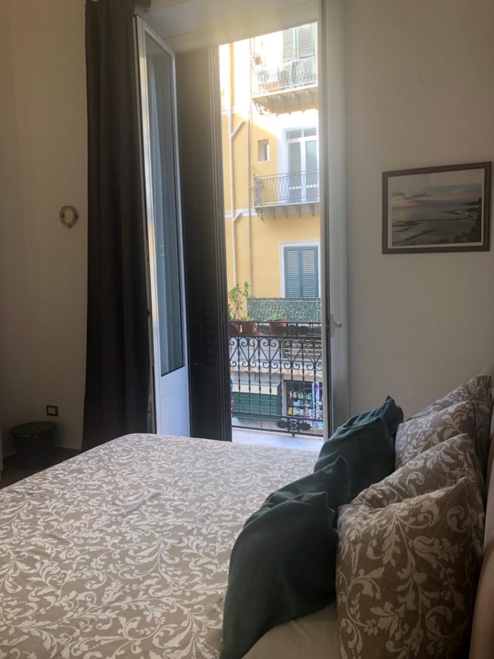 Bed, View (from property/room), Balcony/Terrace, Photo of the whole room, Bedroom