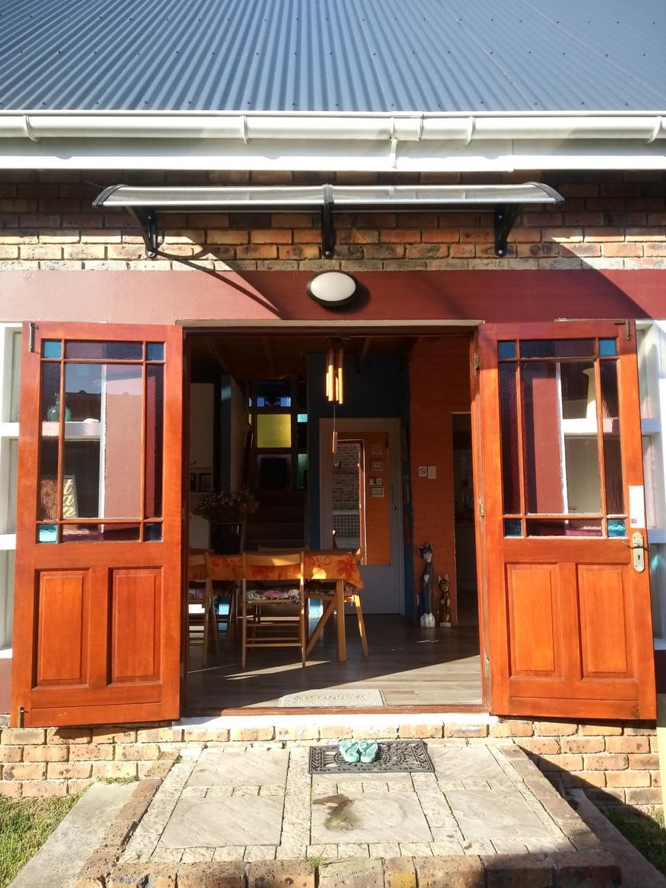 Property building, Patio, Facade/entrance