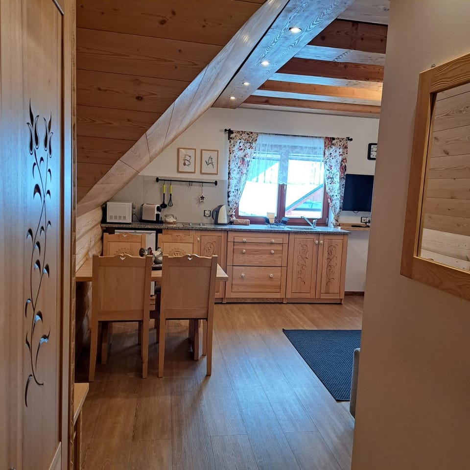 Kitchen or kitchenette, Photo of the whole room