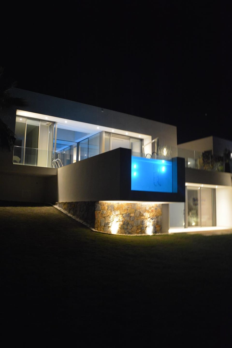 Property building, Pool view