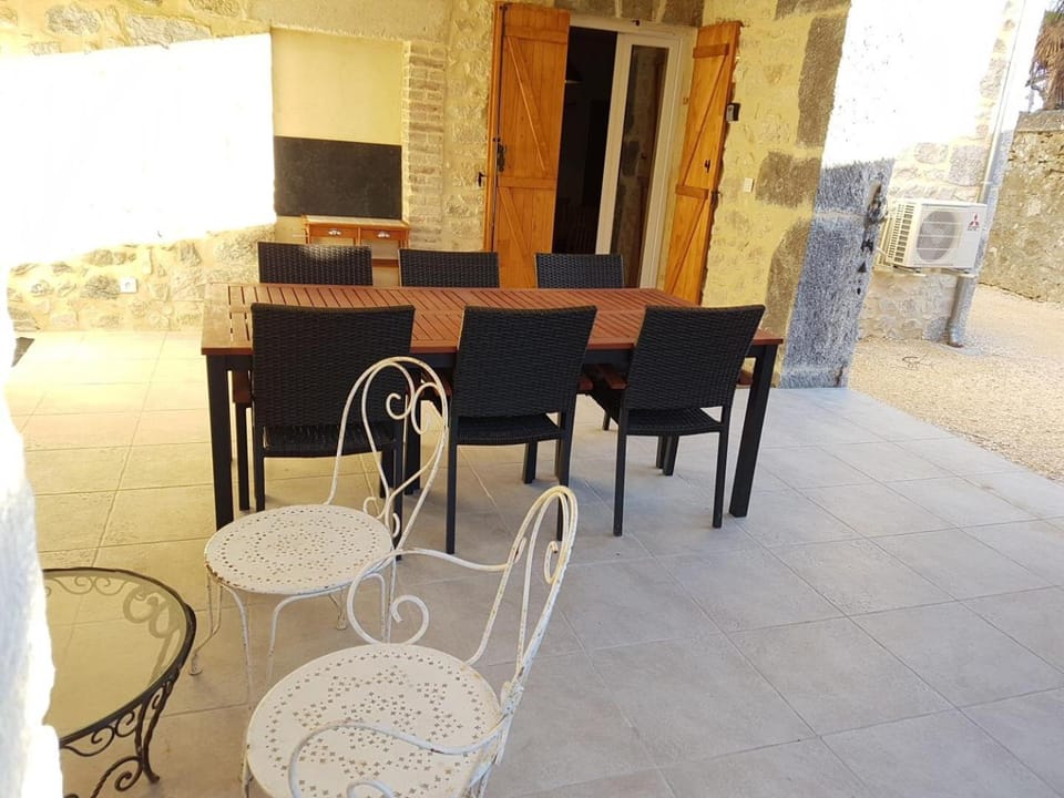 La maison de Salavas Apartment in Vallon-Pont-d'Arc