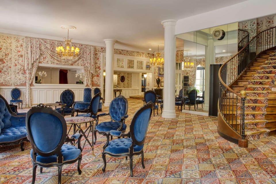 Lobby or reception, On site