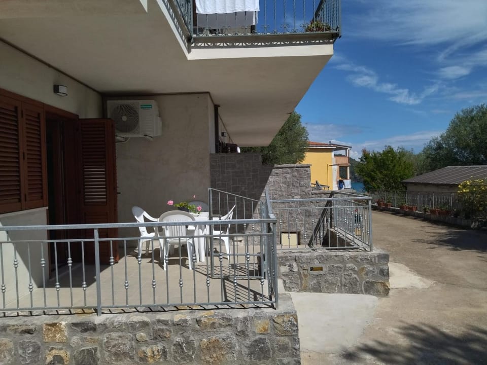 Property building, View (from property/room), Balcony/Terrace